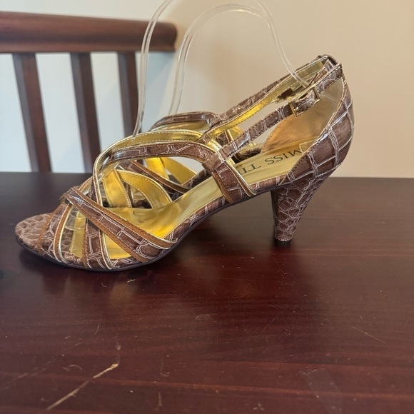 Miss Tina “knowles” reptile print strappy heels sandals New in Box tan brown 9 - Picture 14 of 15